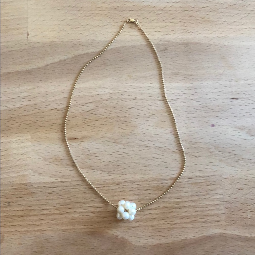 Pearl gold necklace